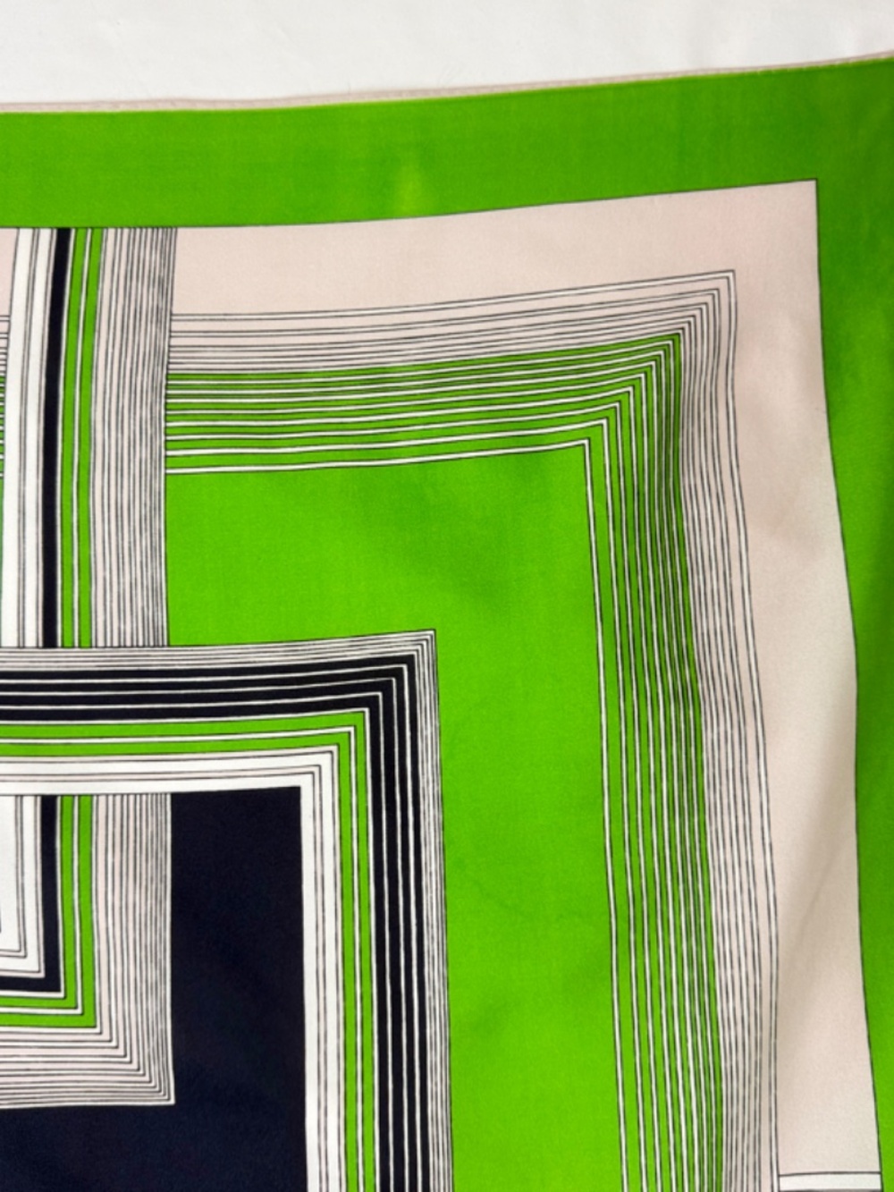 Vintage 1970s Hercolani Scarf Italy Poly Apple Green and Black Squares MCM - Picture 2 of 9